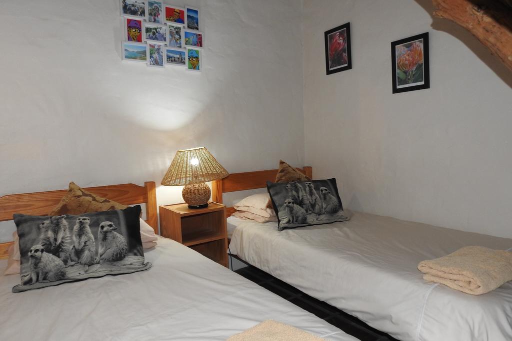 Kairos Lodge เฮาต์เบย์ ภายนอก รูปภาพ
